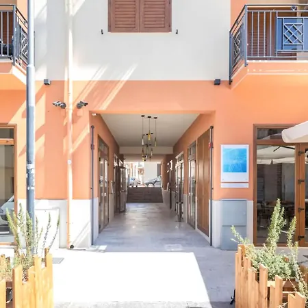 1 Bedroom Lovely In Apartment