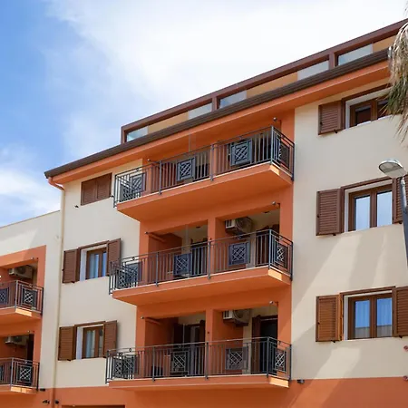 1 Bedroom Lovely In Apartment *